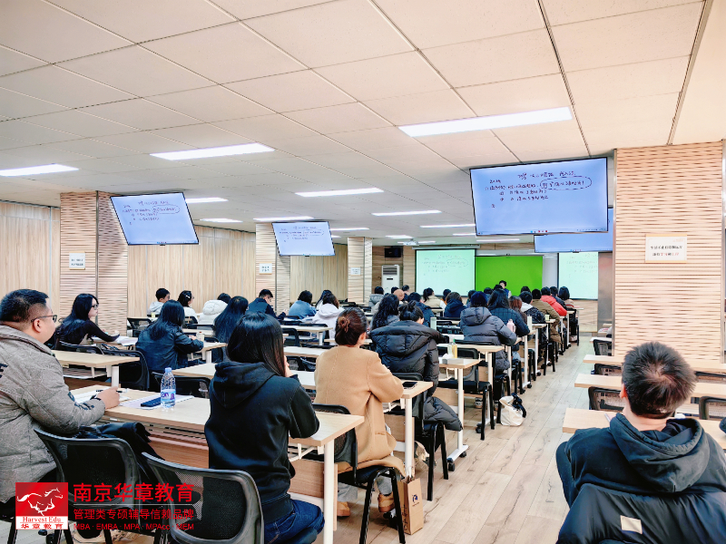 考研人数断崖式下滑，学历不值钱了？