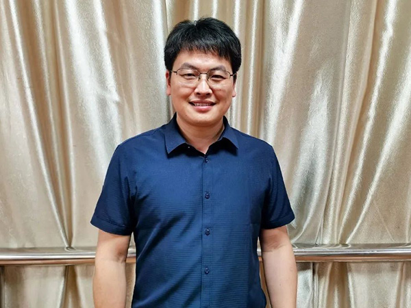 柳闯.jpg