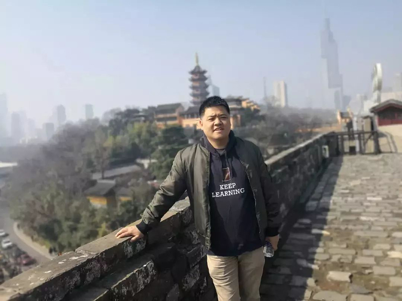 樊登Los.jpg