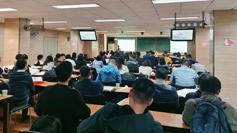 南京大学宣讲会.jpg