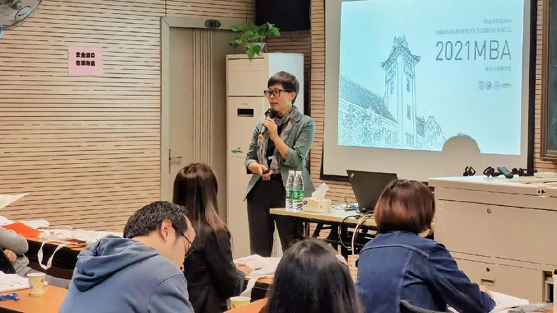 南京大学宣讲会来南京华章、.jpg